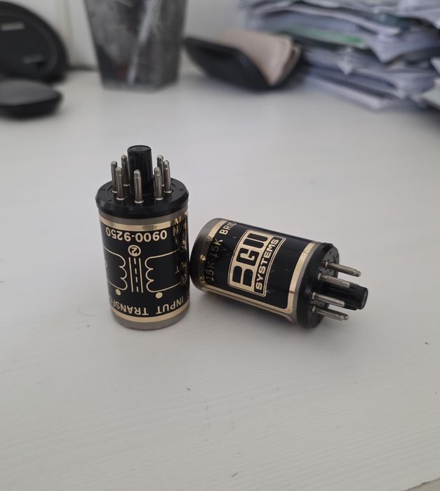 Transformator convertor semnal balansat la nebalansat