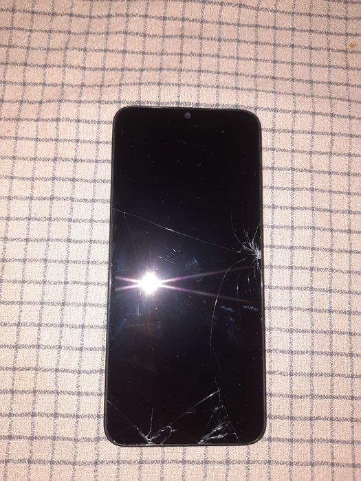 Honor x6b și Samsung Galaxy A51