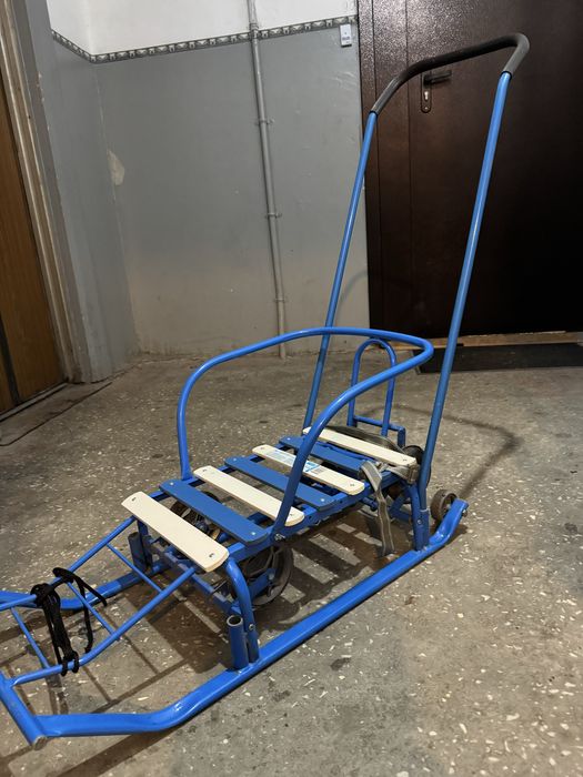 Продам санки с колесами