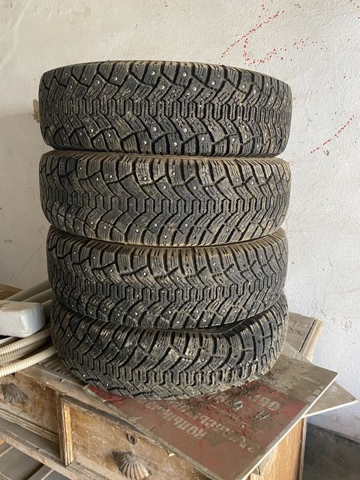 Продам зимную резину чипы 185 70 р 14