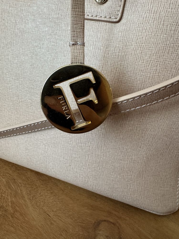 Розова чанта Furla
