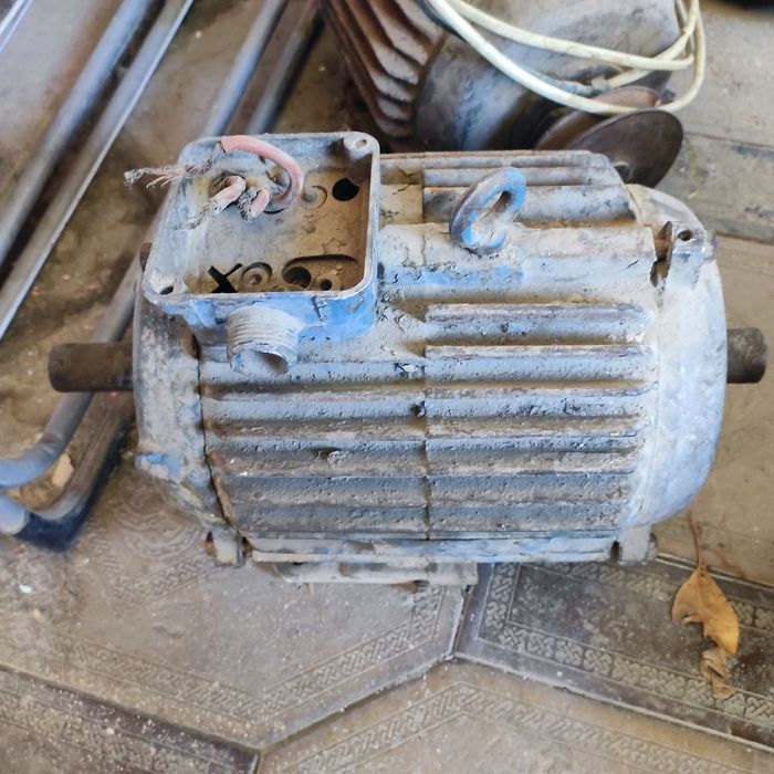 мотор (двигатель)  медный