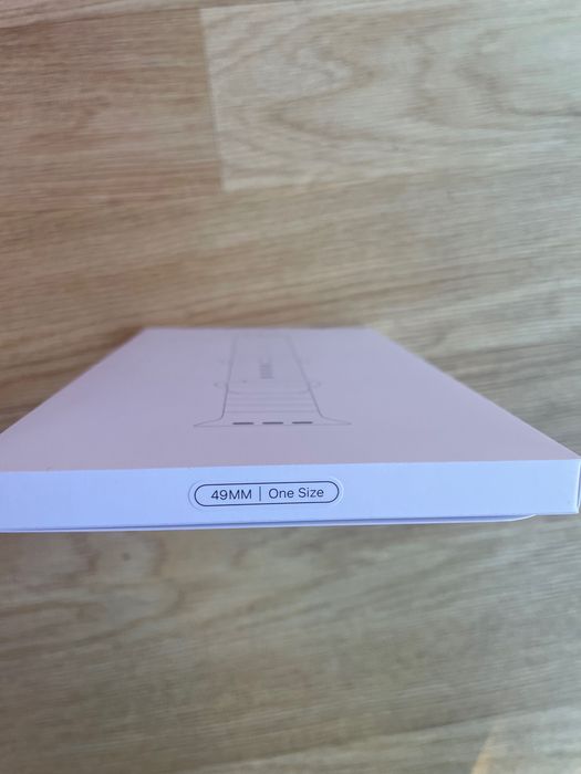 Продавам/заменям оригинална неразпечатана каишка от Apple Watch Ultra