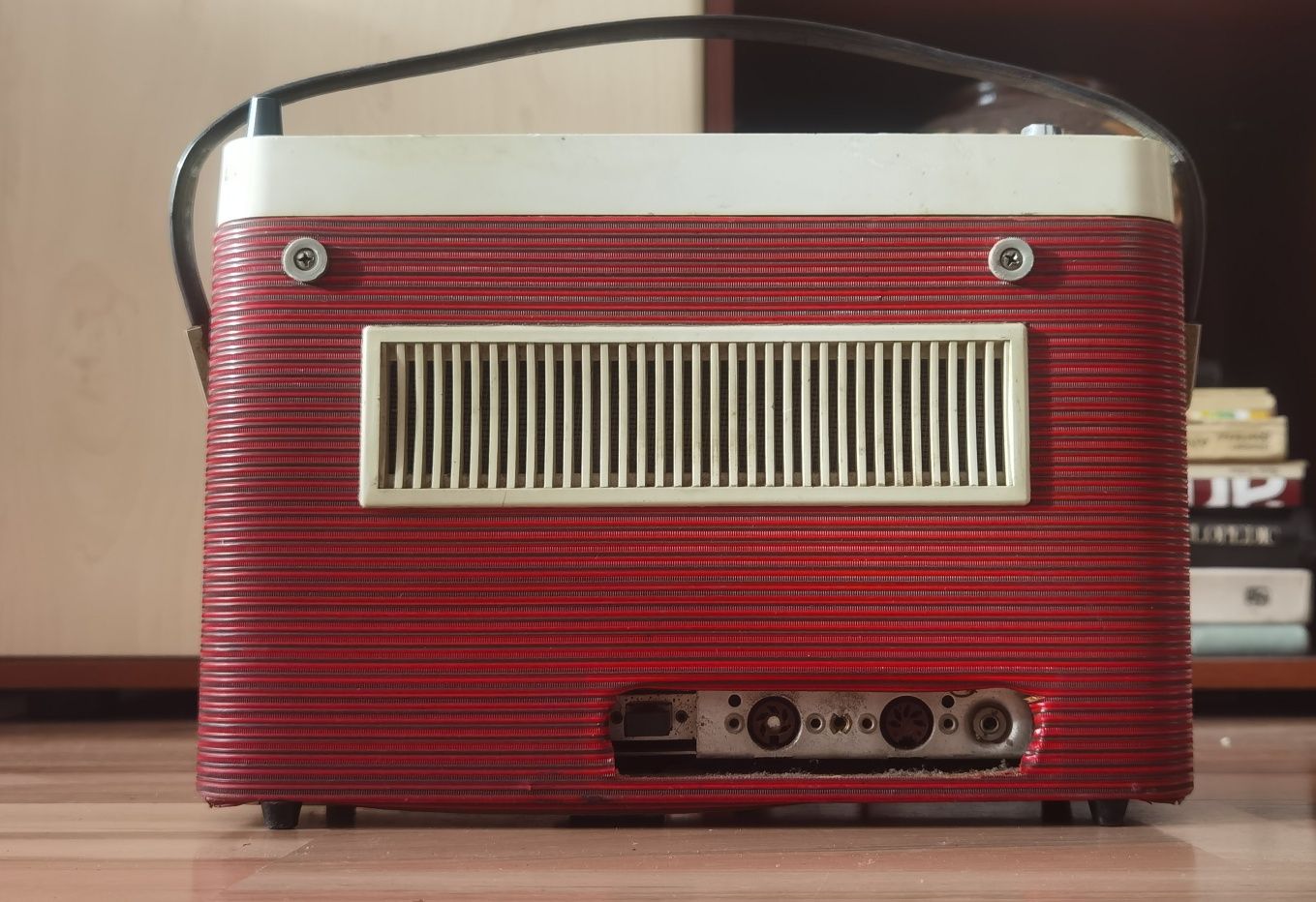 Radio portabil vechi Pizon Bros retro vintage de colecție anii 60