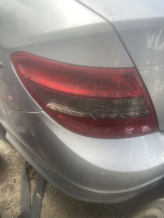 Продавам мерцедес w 204 cdi седан амг пакет добро състояние тел за връ
