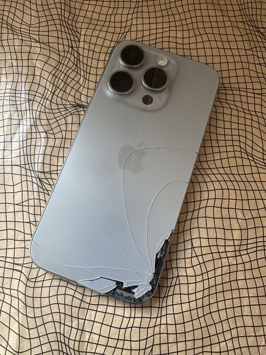 IPhone 15 Pro 128GB - Natural Titanium