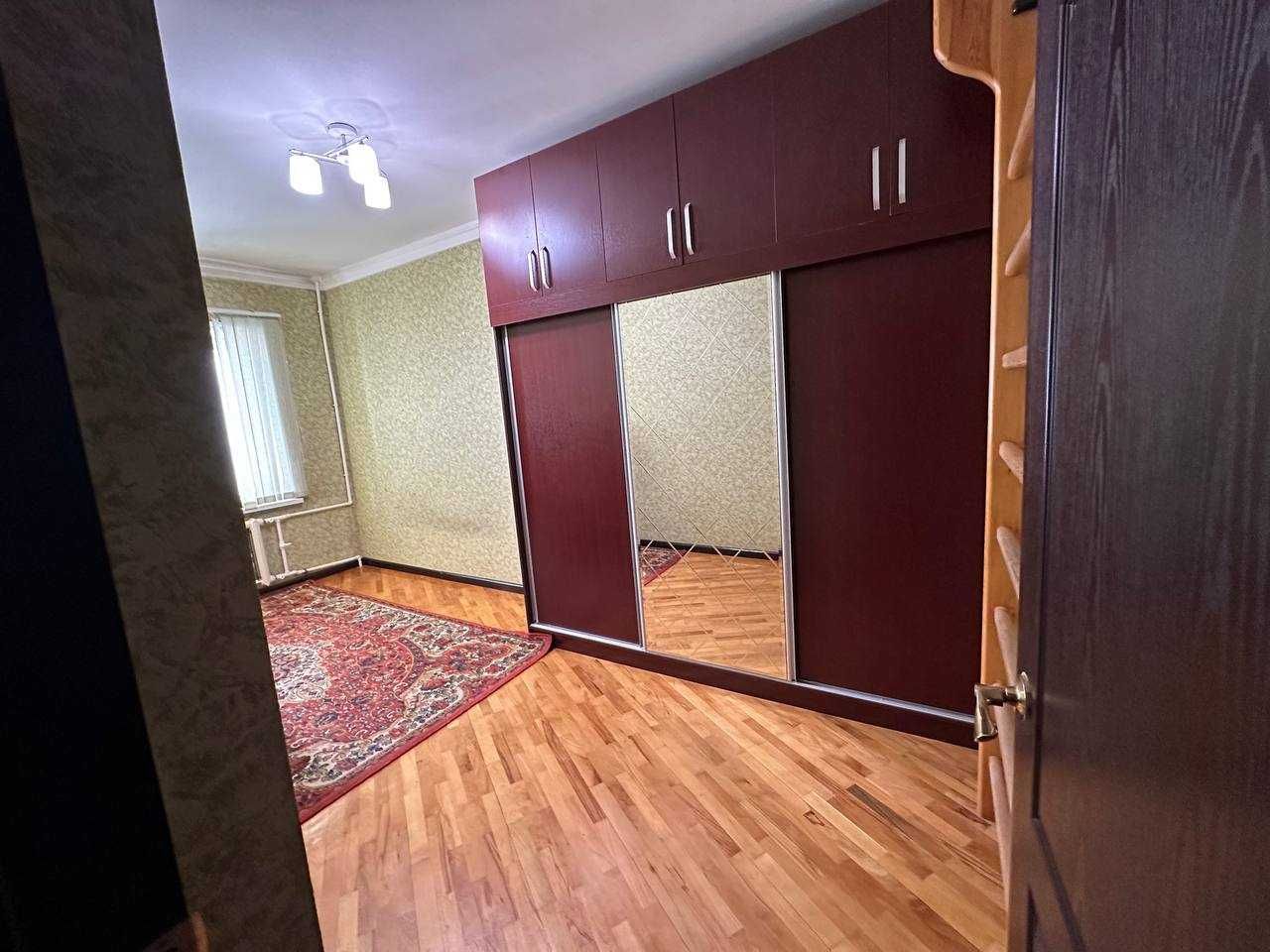 Прадаеться 4/3/5 Чор су ,85м2 спорткомплекс "ЖАР" 105 000у.е