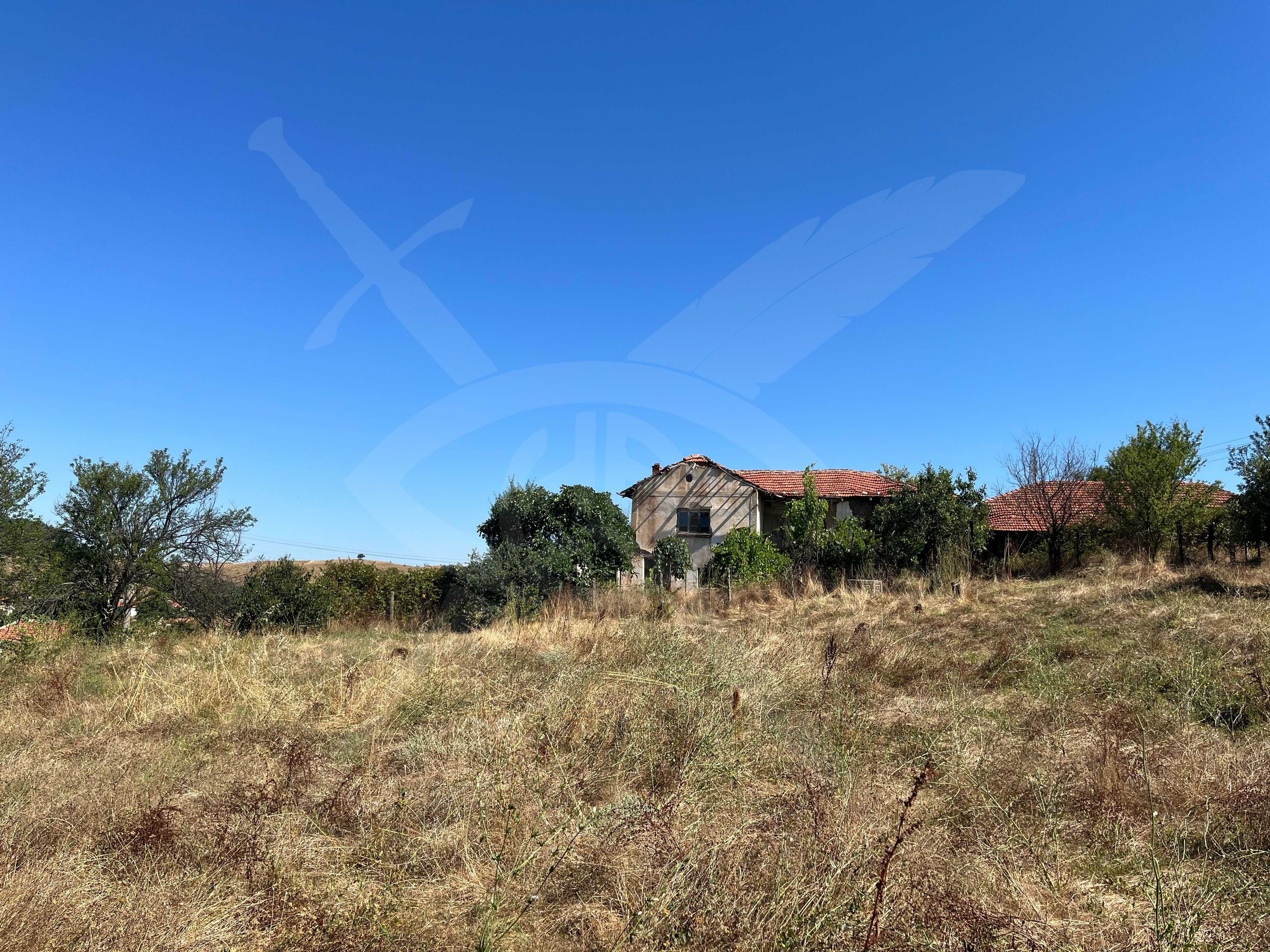 Две самостоятелни къщи в село Българска поляна 48383