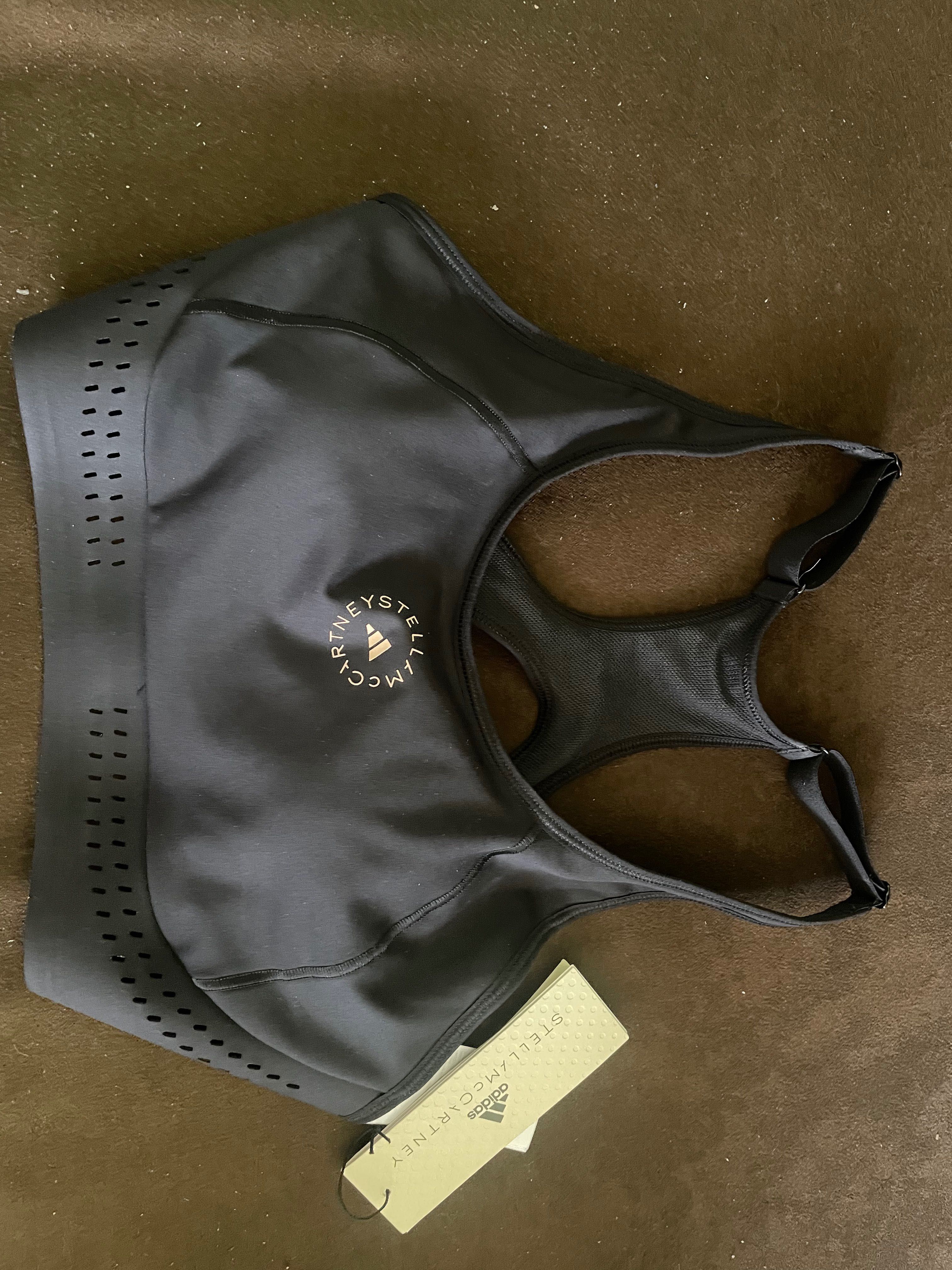 Спортен топ-сутиен Adidas/Stella McCartney Размер : USA 36DD / EU 80 E