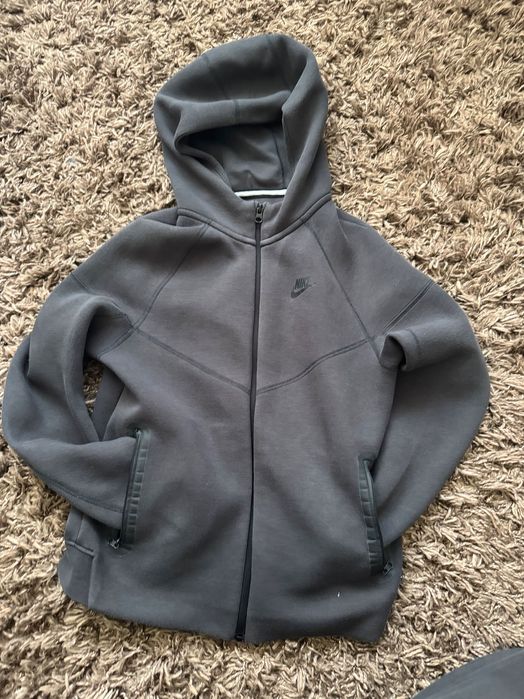 Nike tech fleece
