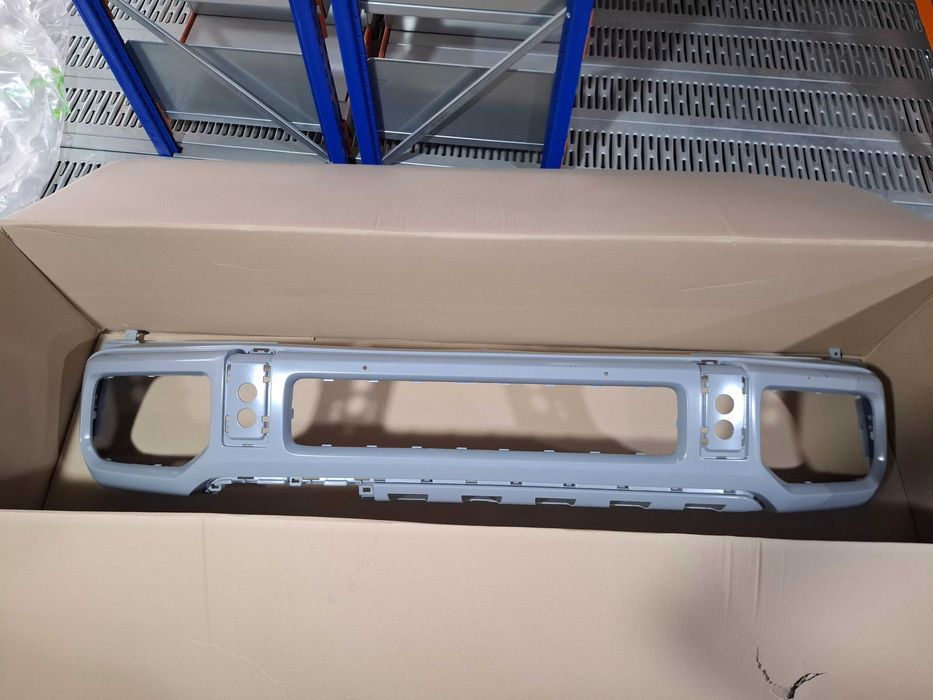 Передний бампер AMG G63 для 463 кузова