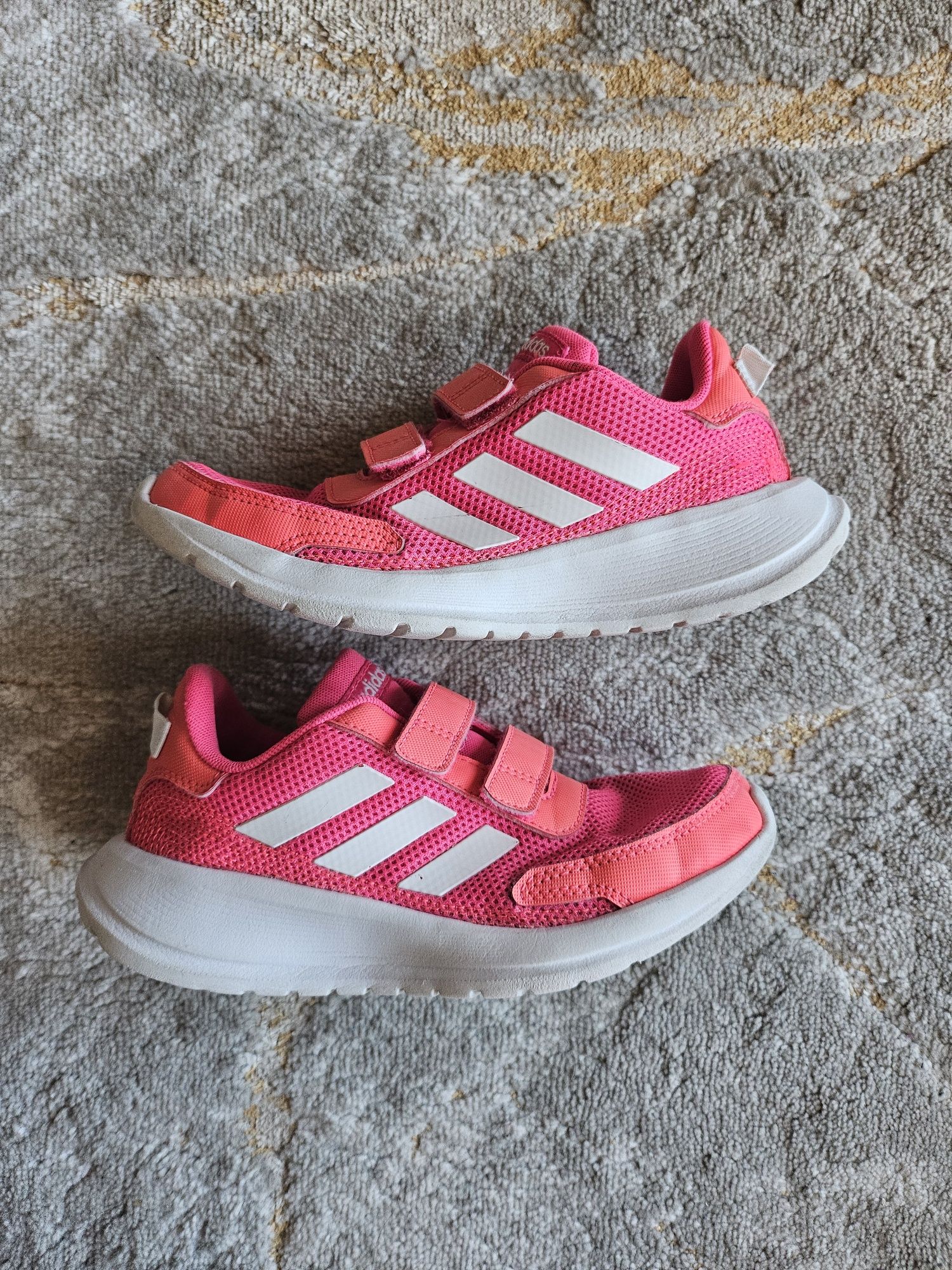 Детски маратонки 40 лева общо - adidas и декатлон