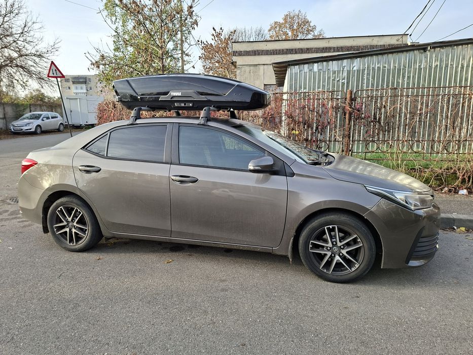 Vând Thule   motion XT sport black.