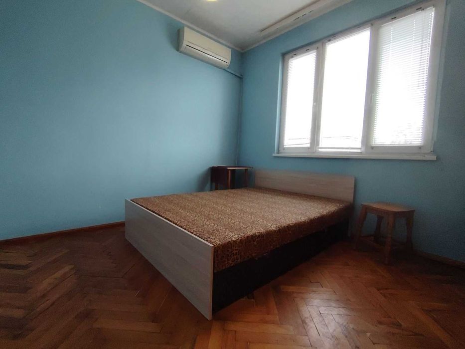 Апартамент в центъра на Бяла Слатина .