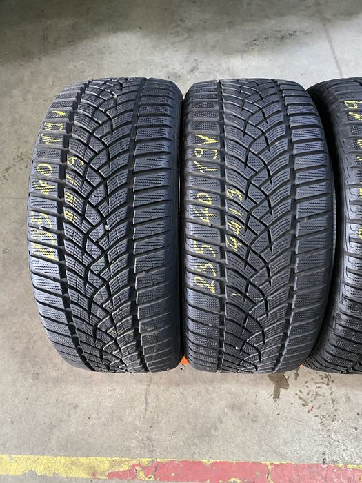 Anvelope iarna 235/40/19 Goodyear Ultra Grip Performance 235 40 19 R19
