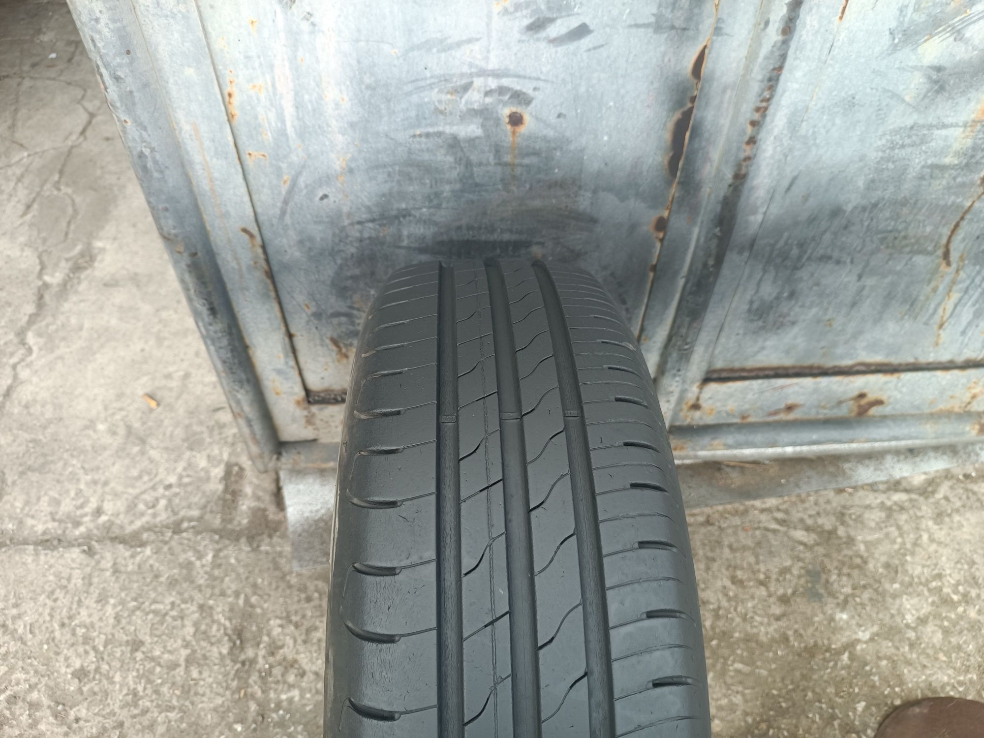 195/65/15 Goodyear Дот 3020