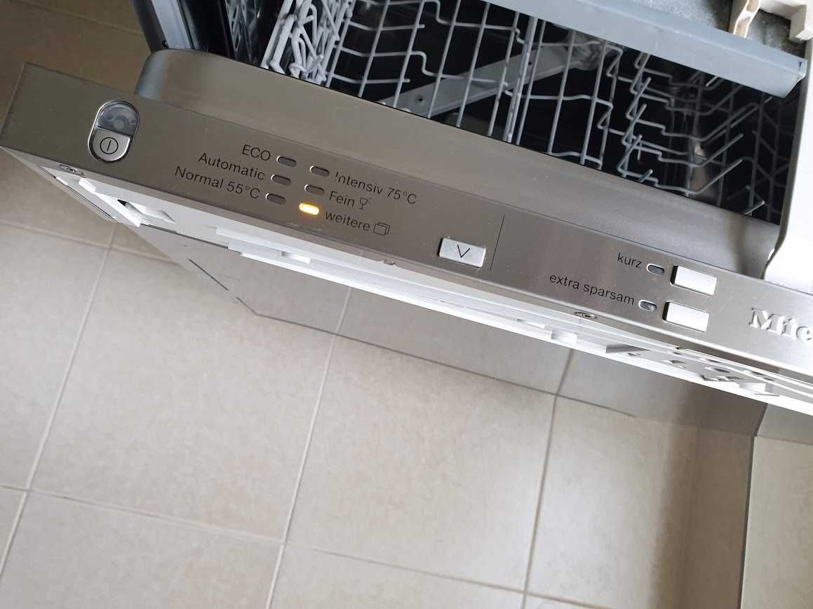 XXL Съдомиялна Miele - Auto Open - 14 Комплекта - Пълно Вграждане 60см