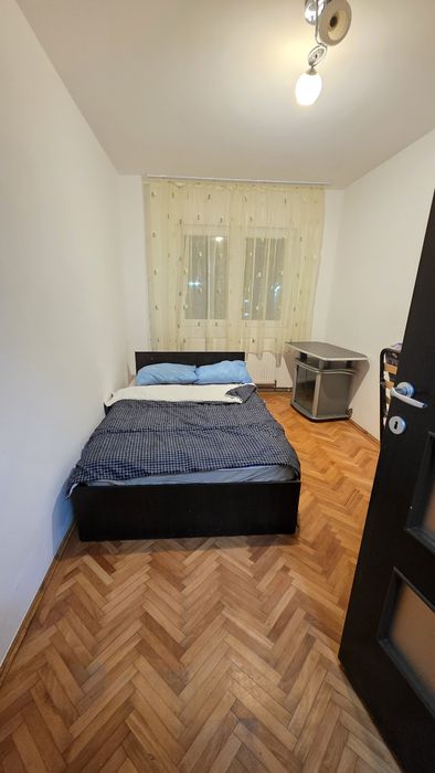 Închiriez apartament 3 camere Vlaicu-Betel Et.2
