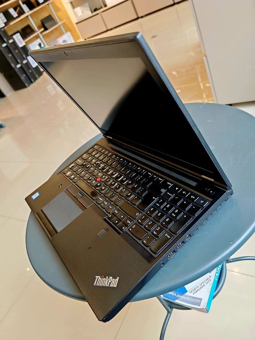 Profesional Lenovo Thinkpad P52 i7 , 32 G si ecran 15.6 led Impecabil