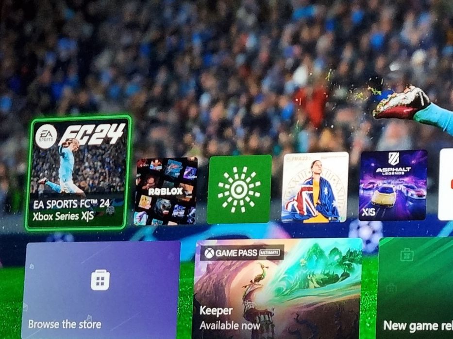 Vand Xbox one S cu FIFA23 si FC24