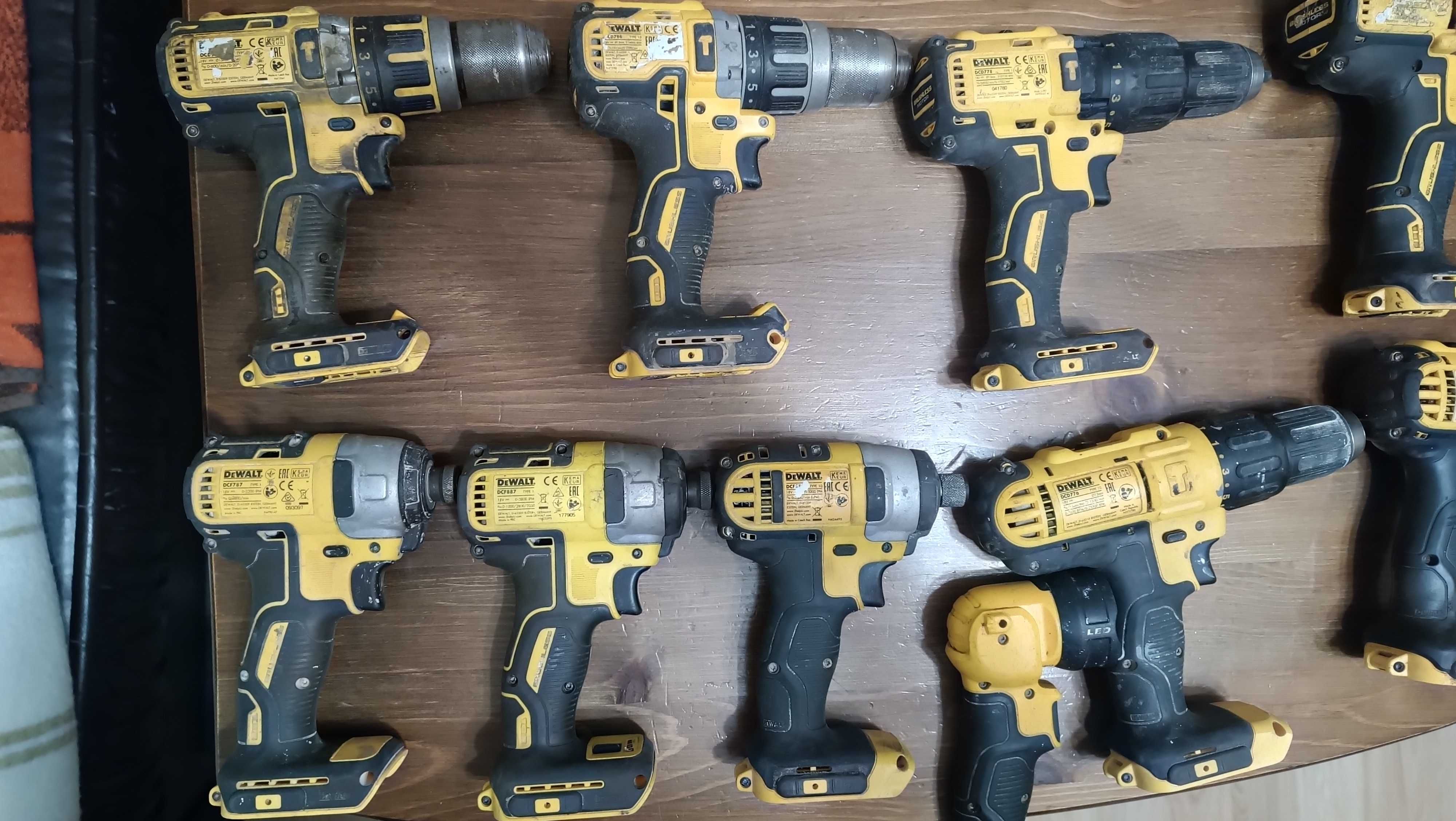 Винтоверти Импакти Dewalt 18v