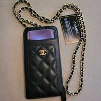 Geanta/port telefon Chanel din piele naturala cu cod si card