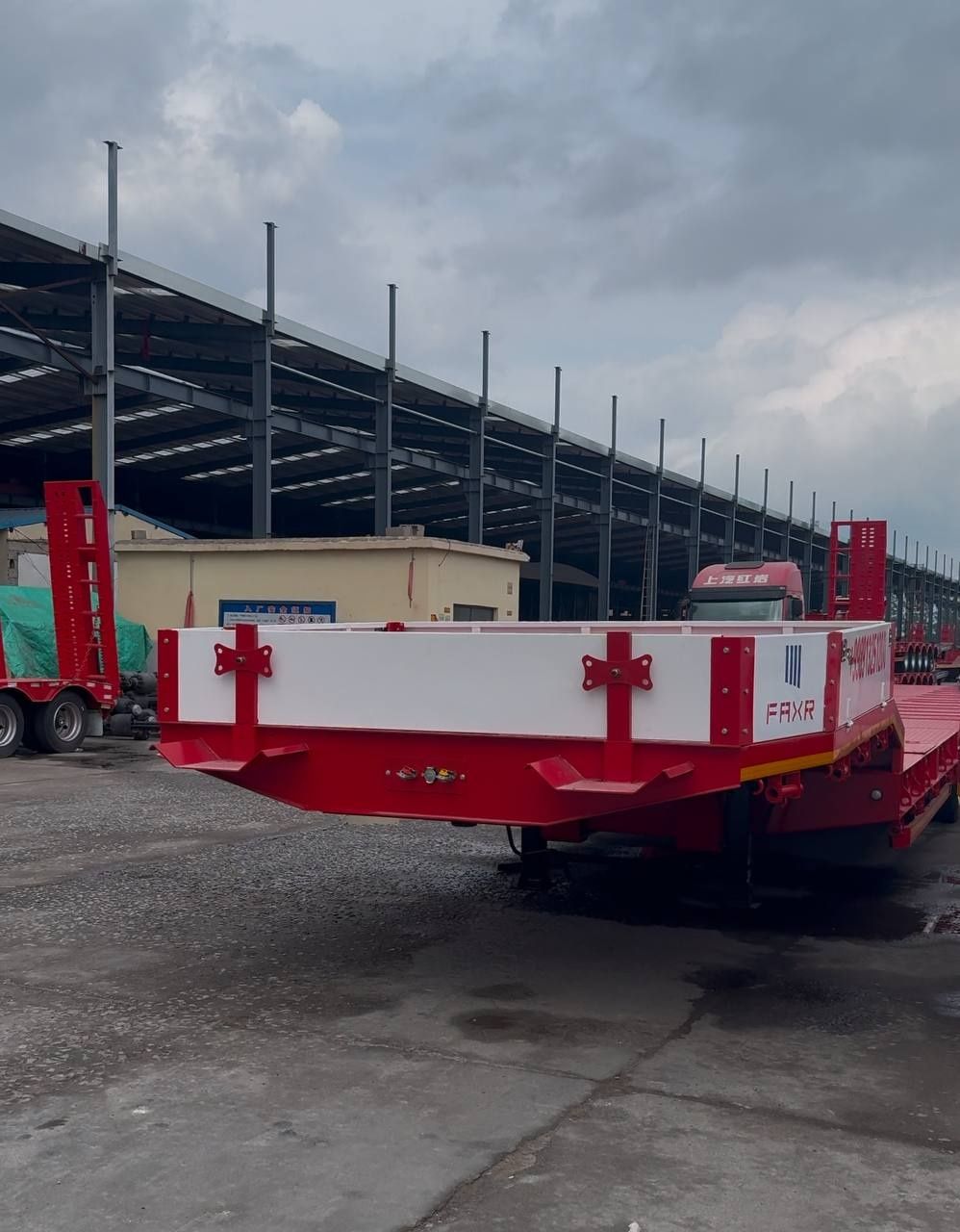 100 tonnalik Eni 3 metrlik uzunligi 14 meter  full tral sotiladi