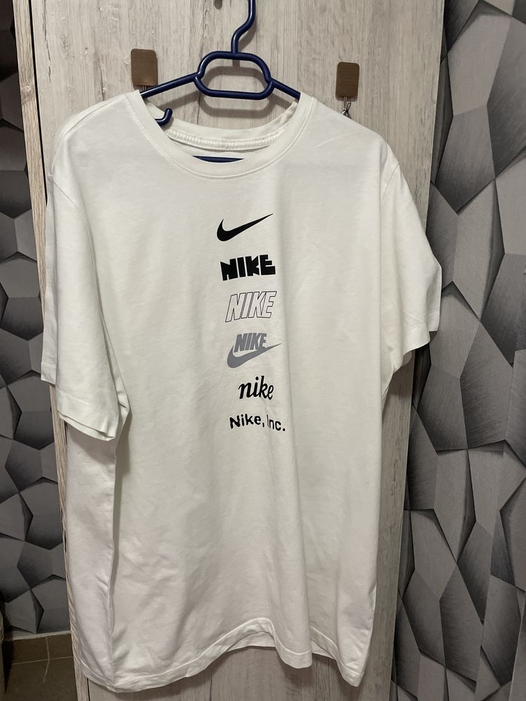 Tricou Nike Alb model