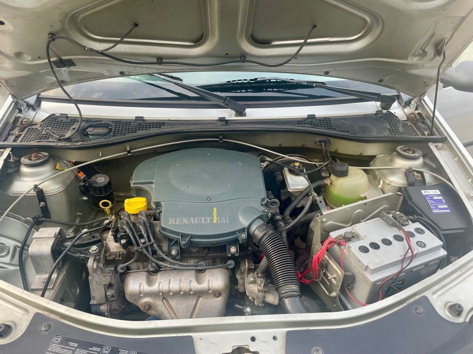 Vând autoturism Dacia Logan