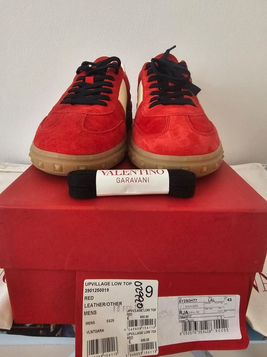 Valentino Garavani Upvillage sneakers. Originali, Nr 43-44. NOI !!!