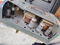 Statie  veche audio  pe lampi