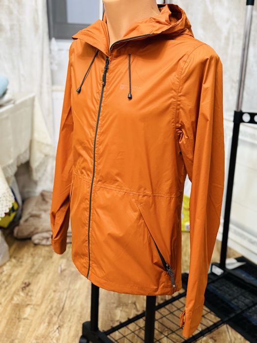 Super ofertă, 2 geci de la brandul TOMMY HILFIGER