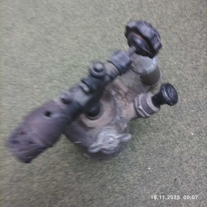 Задвижка , Замок фанера 2,35* 1,30*1cм, лампа доводчик