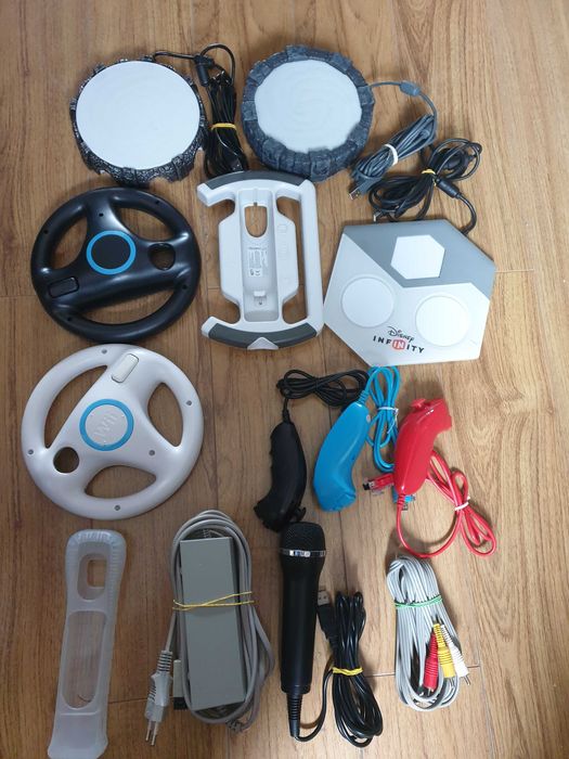 Consola Wii modata si accesorii