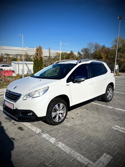Peugeot 2008 An: 11.2015  1.2 benzina !!