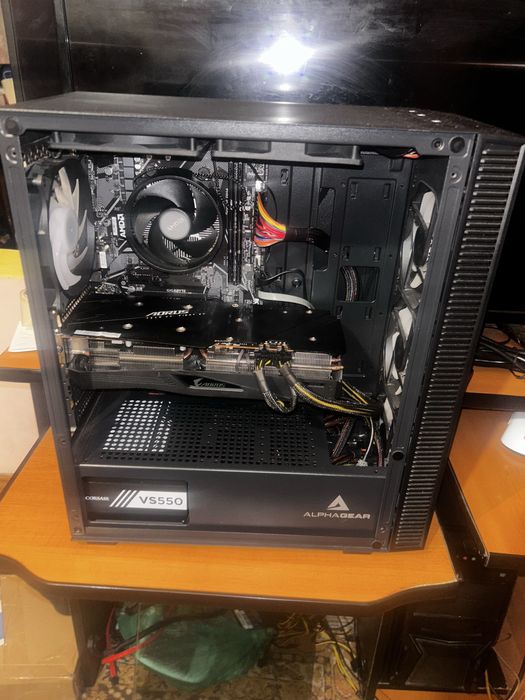 Uitate pc gaming rx5700xt