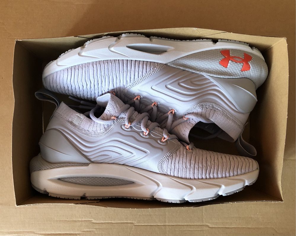 Under Armour HOVR Phantom 2 ОРИГИНАЛНИ мъжки маратонки - 43-44