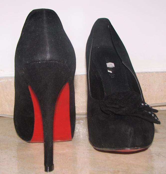 Pantofi noi din catifea mărime 41