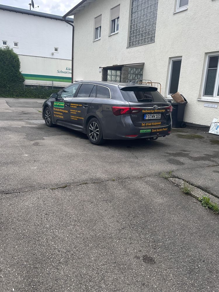 Toyota Avensis masina personala rulata doar in Germania