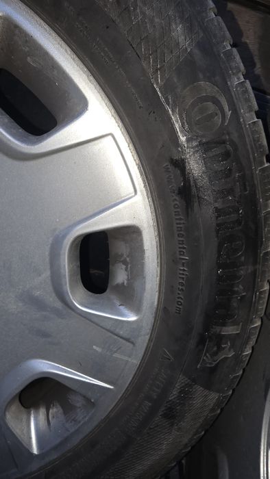 Джанти 4 бр. със Зимни гуми CONTINENTAL 235/55/17,ДОТ 2020г.