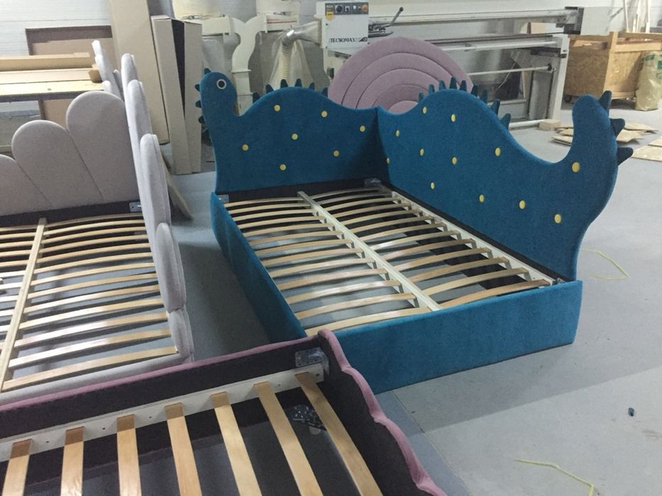 pat tapitat copii model dinozaur