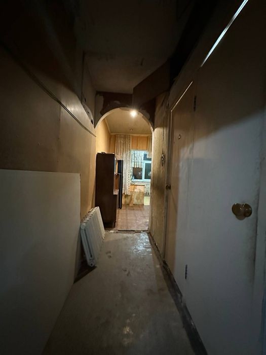 СРОЧНО Продается 5 комнатная  квартира, Массив куйлюк-5