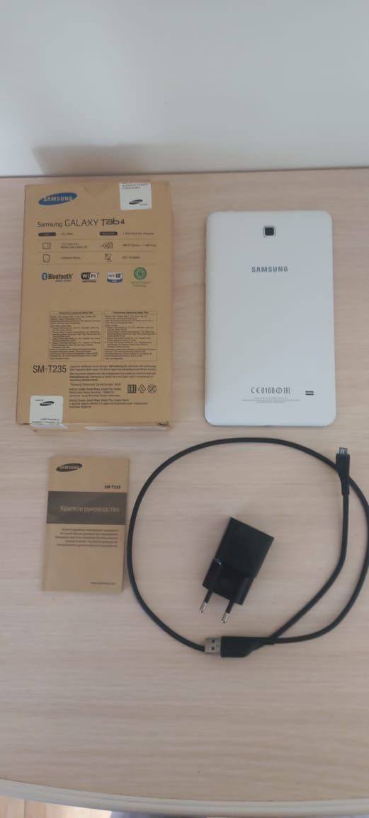 Планшет Samsung Galaxy Tab 4 с сим - картой