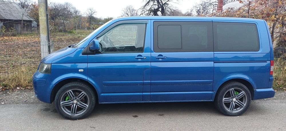 Vând vw multivan