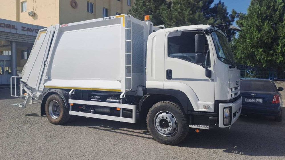 Мусоровоз ISUZU FVR34K 12м3 с манипулятором В НАЛИЧИИ