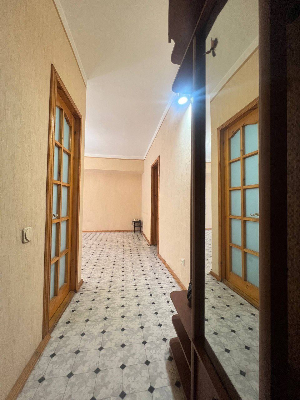 Продается квартира 2/3/4 Юнусабад 4 кв
