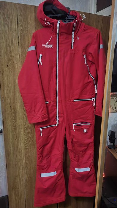 Продам детский лыжный комбинезон running river