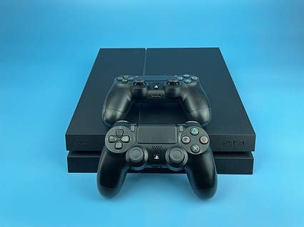 Продаю игровую приставку Sony PS-4 2TB 60игр