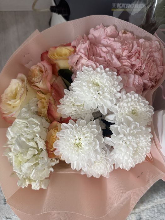 Продам цветы разные букеты