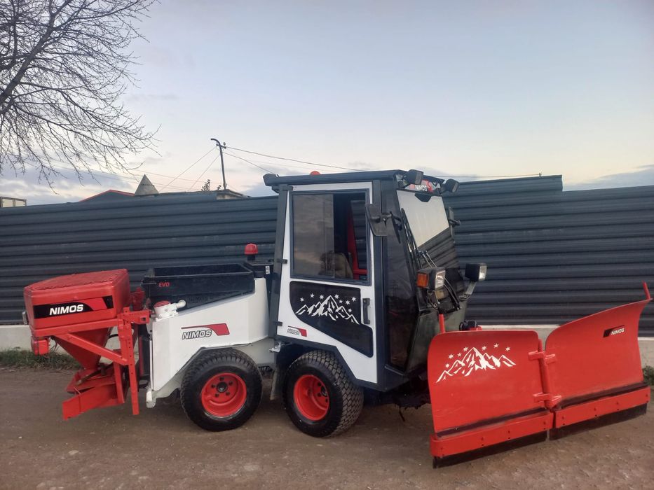 Mașina zapada cu lama zăpadă și sararita Nimos 4x4 unimog